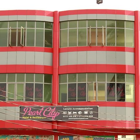 Pearl City Hotel Tissamaharama Exteriör bild