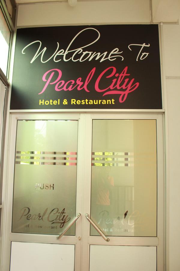 Pearl City Hotel Tissamaharama Exteriör bild